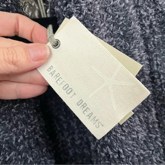 *NEW* Barefoot Dreams Cozy Chic Cabin Cable Cardigan - Picture 9 of 14